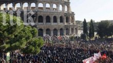 Десетки ранени на антиправителствен протест в Рим