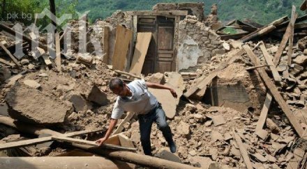 свлачище уби четирима повече души неизвестност