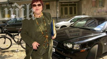 първо пик ирена кръстева излиза медиите продаде телеграф монитор останалите вестници