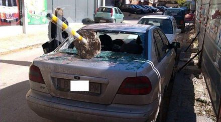 мъж потроши сеат нова загора