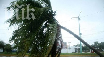 тропически циклон четвърта степен връхлетя австралия