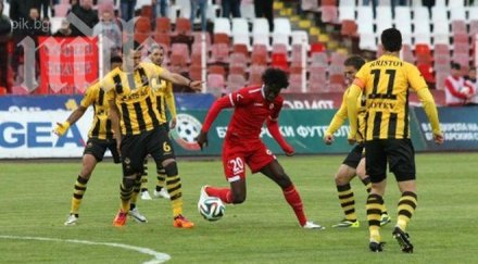 ботев замрази преговорите договори