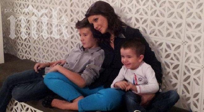 Скандално! Кали си изпуска нервите, бие децата си