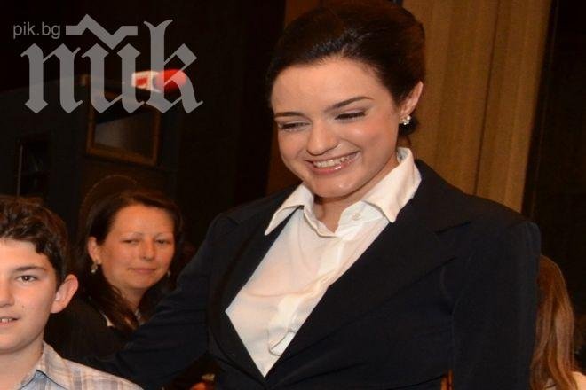 Калина Крумова оглави женската организация на "България без цензура"