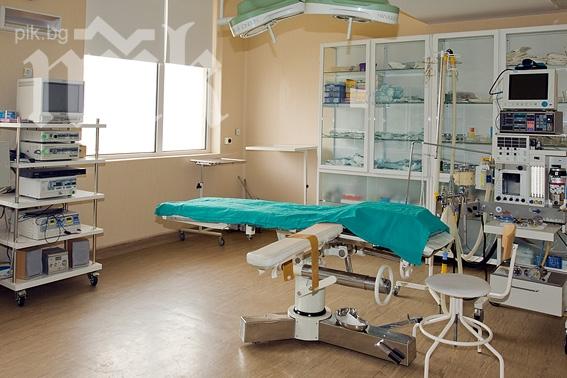 Частни клиники масово фалират