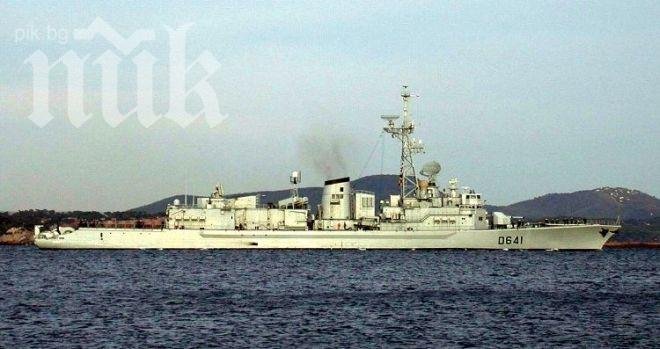 Френска фрегата влиза в Черно море