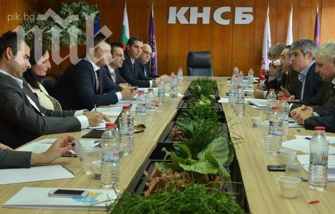 КНСБ предлагат затвор за неплатени заплати