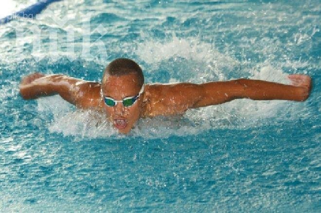 Антъни Иванов триумфира на 100 м бътерфлай в Кипър