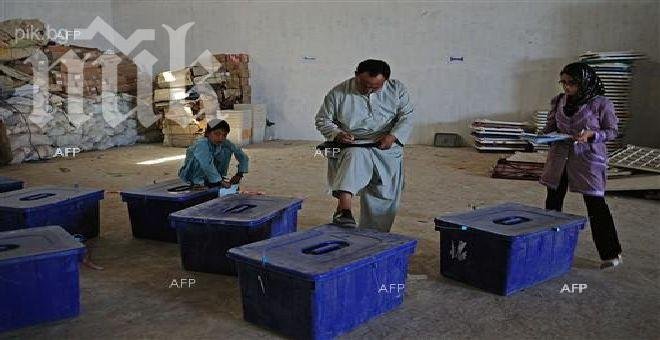 Абдула Абдула води на президентските избори в Афганистан