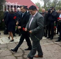 Червени депутати отидоха на български събор в Молдова