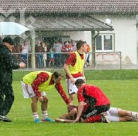 Гръмотевица удари 8 по време на мач