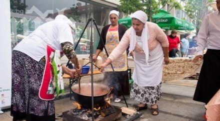 словения отвориха първия ромски ресторант