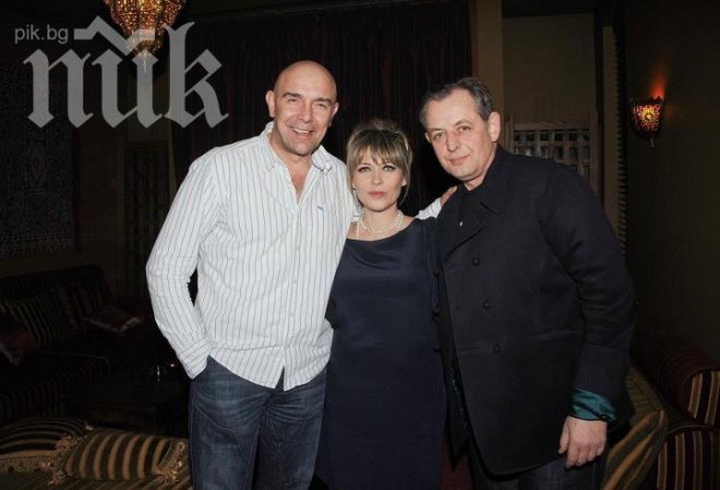 Звезда от Седем часа разлика с уникално предложение за брак