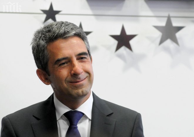 Плевнелиев се среща с летци за 35-годишнината от първия полет на българин в Космоса