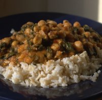 Лесна яхния с нахут