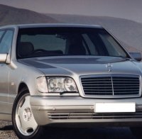 Иманяри тъпчат антики в мерцедес