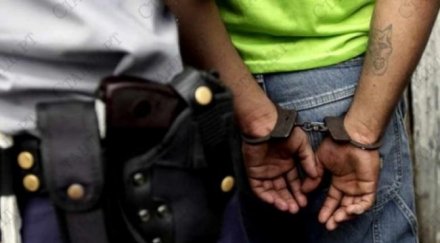 изверг изнасили многократно бившата