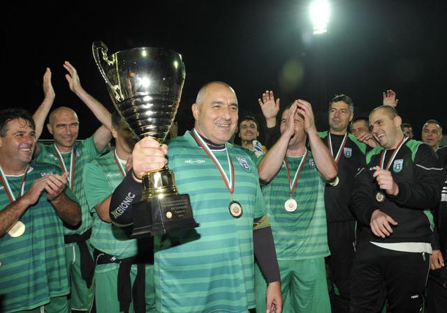 Риташ с Бойко, лапаш постове и кинти