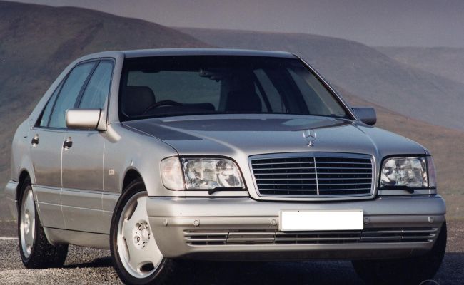 Иманяри тъпчат антики в мерцедес