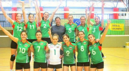 волейболистките трета поредна победа румъния