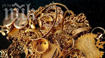 шок извадиха 400 грама злато корема мъж