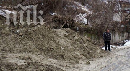 разчистени свлачище пътищата смолянско