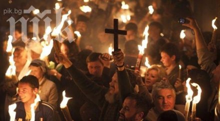 благодатният огън привлече хиляди поклонници йерусалим