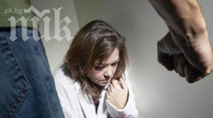 нагъл кръшкач тормози семейството спуква бой сина новата жена старата самоубива запознава любовницата