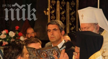 президентът празнува великден храма неофит