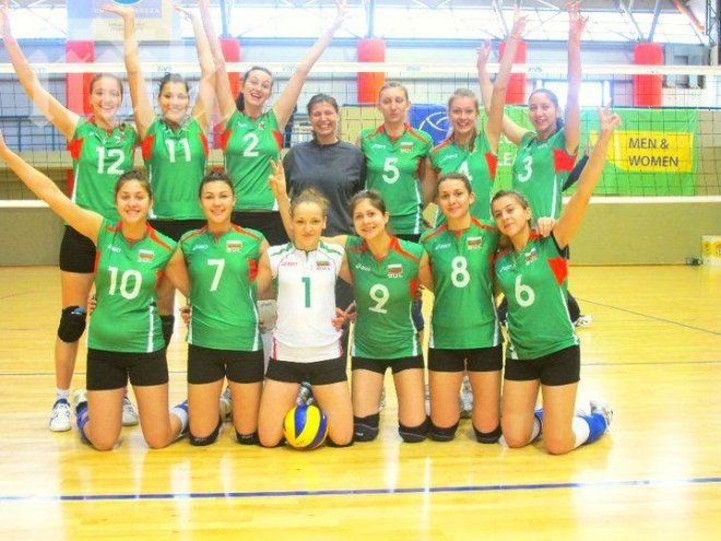 Волейболистките ни с трета поредна победа над Румъния