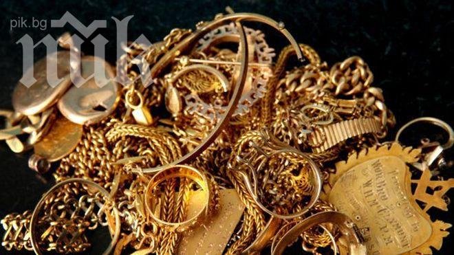 Шок! Извадиха 400 грама злато от корема на мъж