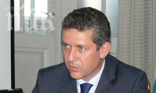 Поискаха оставката на областния управител на Бургас, погазвал законите!