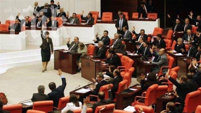 Турция прие спорен закон за разузнаването