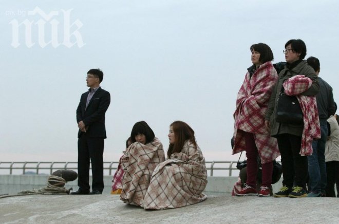 Шест станаха жертвите след потъването на ферибот край бреговете на Южна Корея