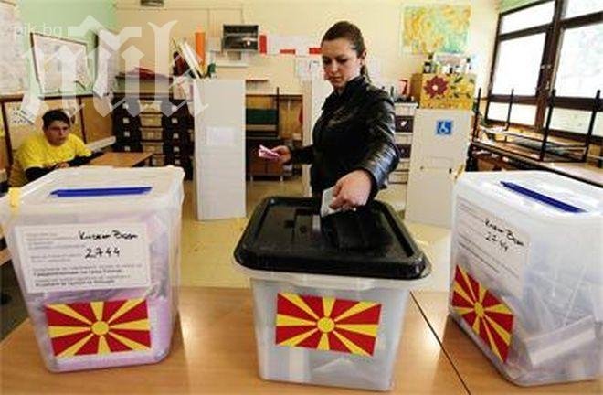 Маркират гласуващите в Македония на левия палец, десният им още бил изцапан от първия тур