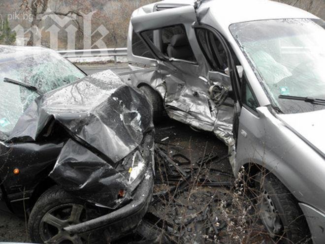 Генералният консул на Русия е с пукната глава след катастрофа