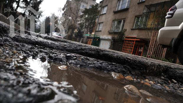 Проливните дъждове разбиха пътя Белоградчик - Орешец
