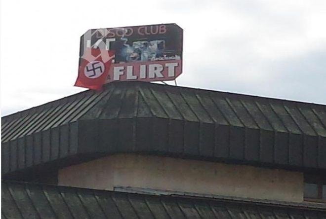 Знаме със свастика се развя над общината в Севлиево