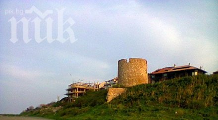 четириетажна крепост изникна стария град несебър снимки