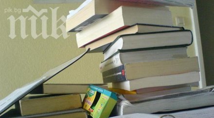 мон получава млн учебници