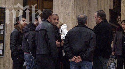 години затвор тримата цигани убили боби райнов