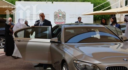 eксклузивно пик возят бойко борисов свръхмощни бмв абу даби снимки