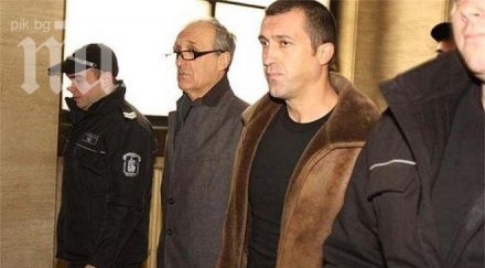 обвинен убийството отвертката съд побой