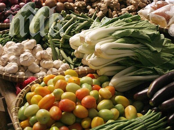 Поради липса на контрол, пазарът наводнен със зеленчуци със съмнително качество 