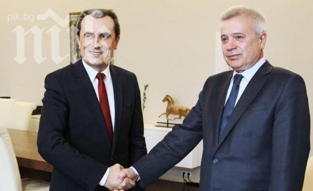 Лукойл налива 1,5 млрд. долара в Нефтохим Бургас