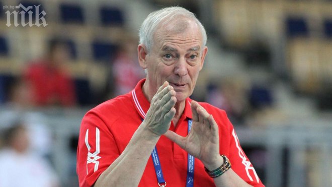 Владимир Кузюткин започна само с 6 волейболистки