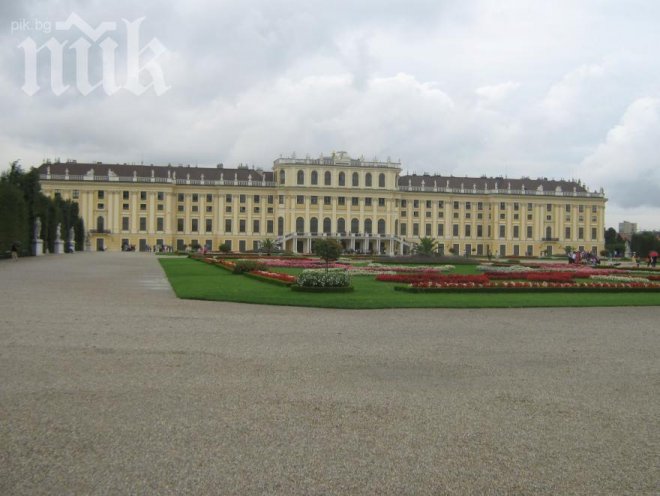 Виенският дворец Шьонбрун става хотел