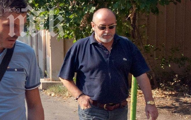 Босът на кокаиновия кораб е братовчед на Брендо?