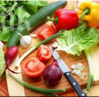 Зеленчукопроизводители лягат на пътя в знак на протест срещу нелоялната конкуренция