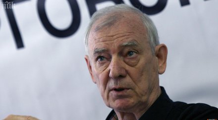 виза спира национален селекционер прибере българия